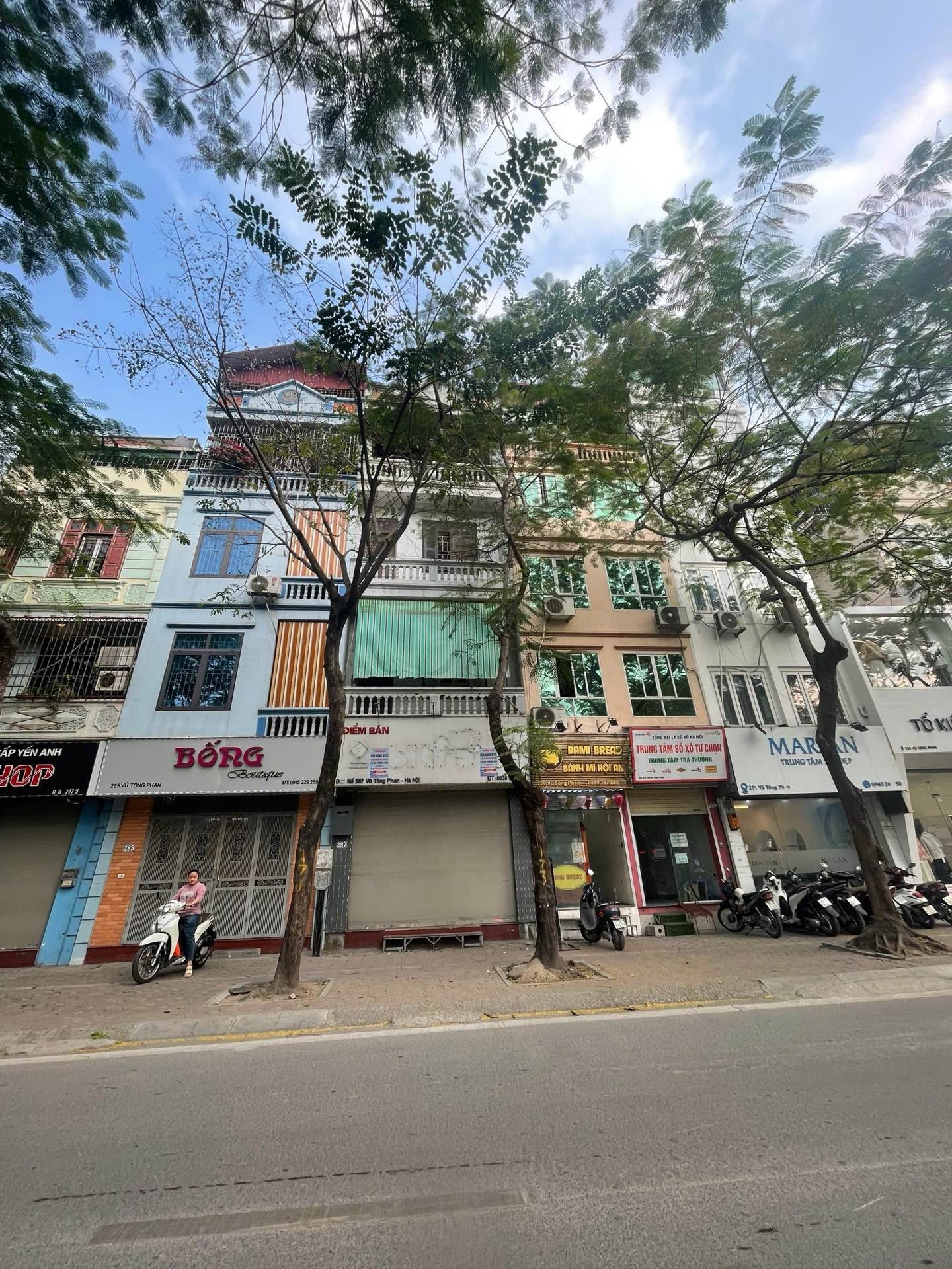 Bán nhà Vũ Tông Phan - diện tích 43,2m2 4 tầng - Mặt phố kinh doanh sầm uất - giá 29 tỷ