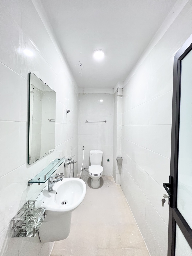 Bán nhà Nam Dư - diện tích 130m2 3 tầng - Mặt phố kinh doanh sầm uất - giá 26 tỷ