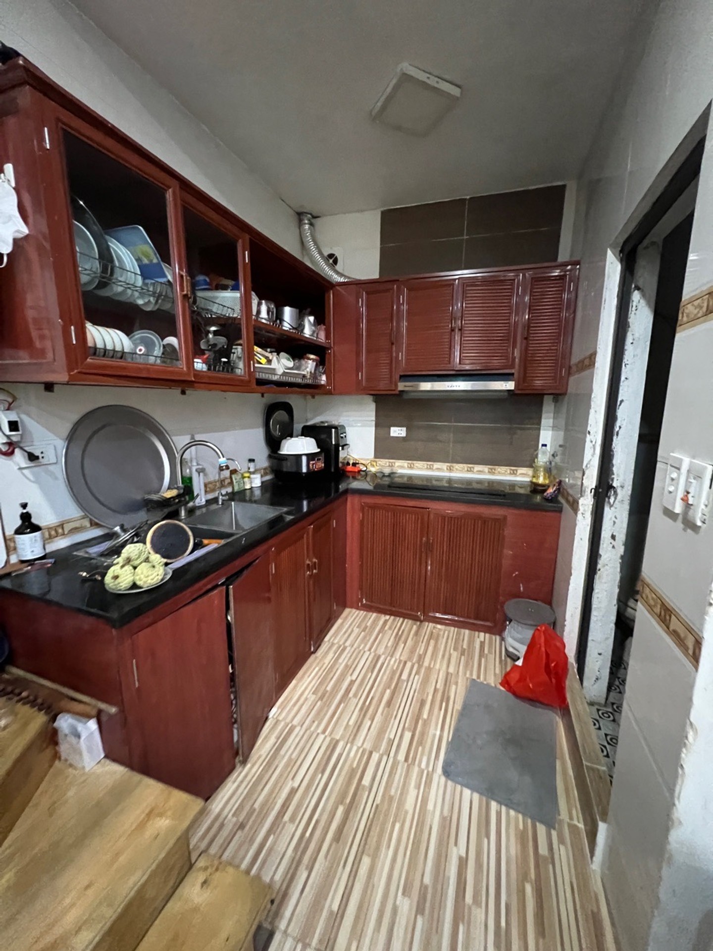 Bán nhà Đông Thiên - diện tích 40m2 2 tầng - Ngõ ba gác, rộng thoáng - giá 1,9 tỷ