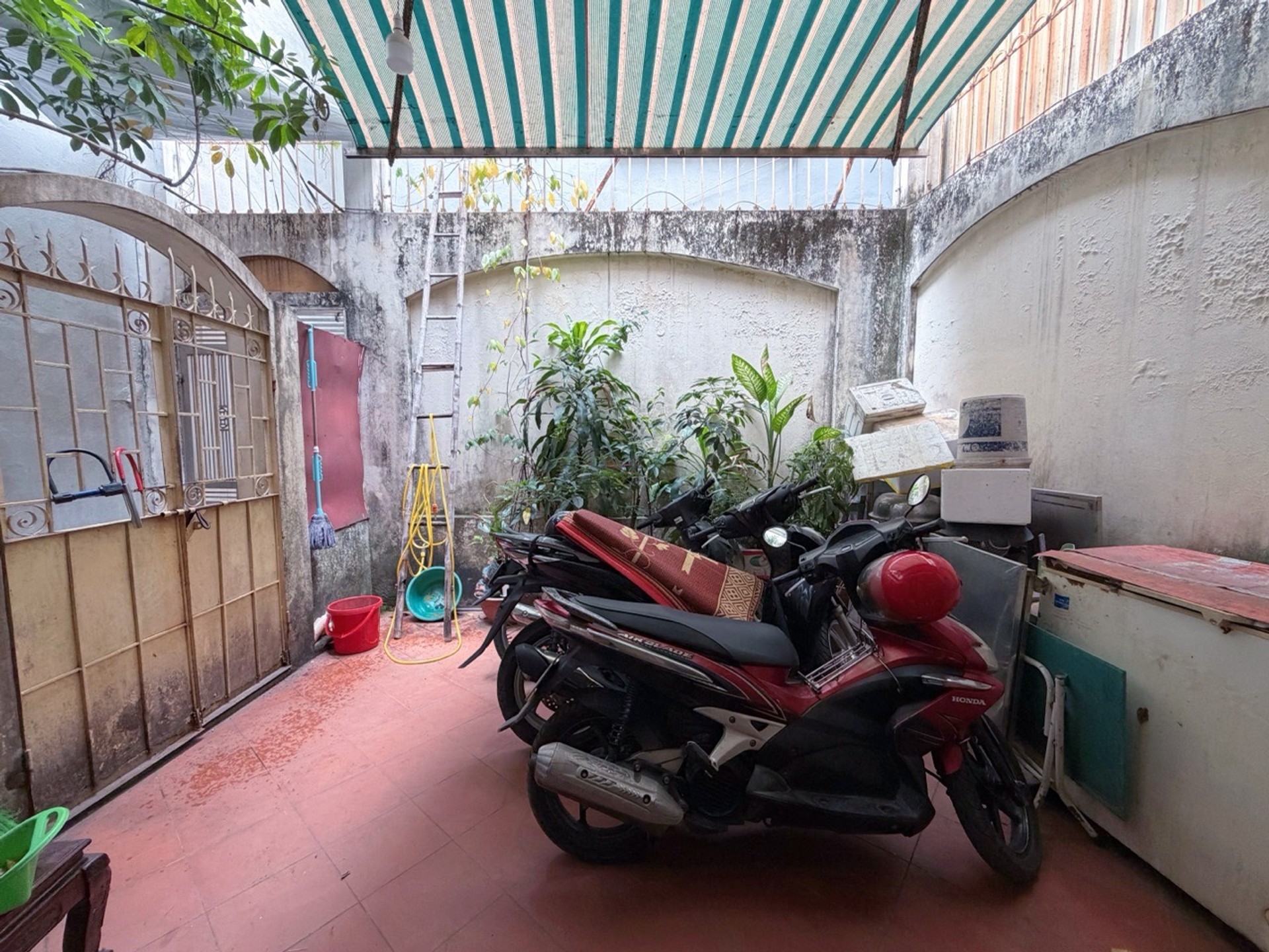 Bán nhà Võ Thị Sáu - diện tích 55m2 3 tầng - Ngõ thông - giá 13,9 tỷ