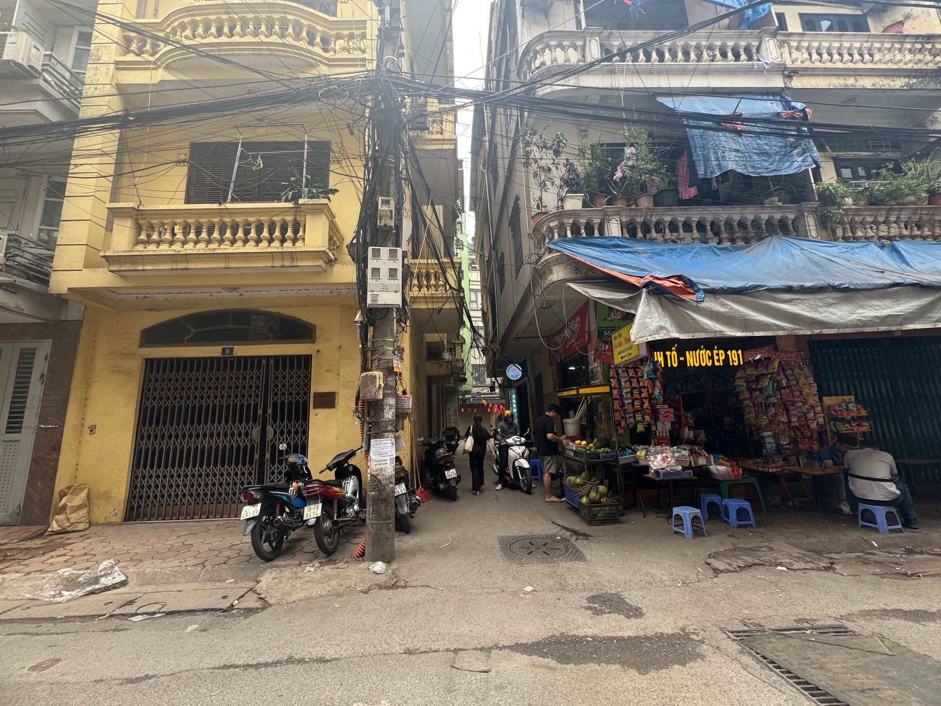 Bán nhà Minh Khai - diện tích 48m2 3 tầng - Lô góc 2 mặt thoáng - giá 11 tỷ