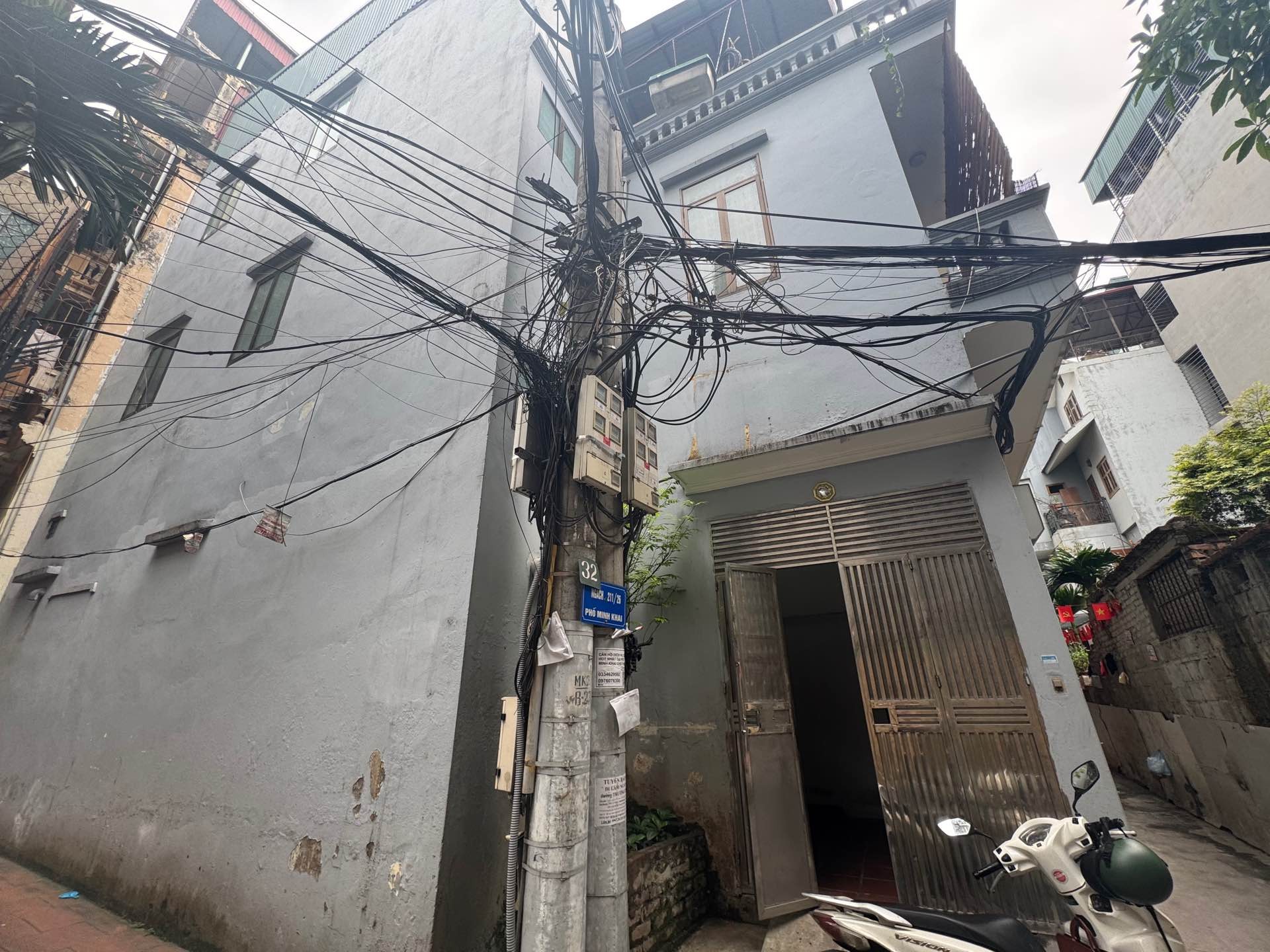 Bán nhà Minh Khai - diện tích 48m2 3 tầng - Lô góc 2 mặt thoáng - giá 11 tỷ