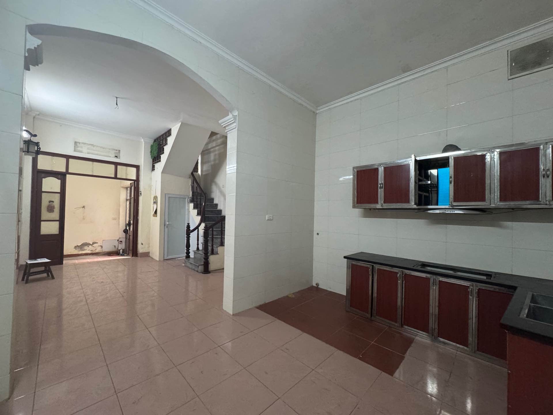 Bán nhà Minh Khai - diện tích 48m2 3 tầng - Lô góc 2 mặt thoáng - giá 11 tỷ
