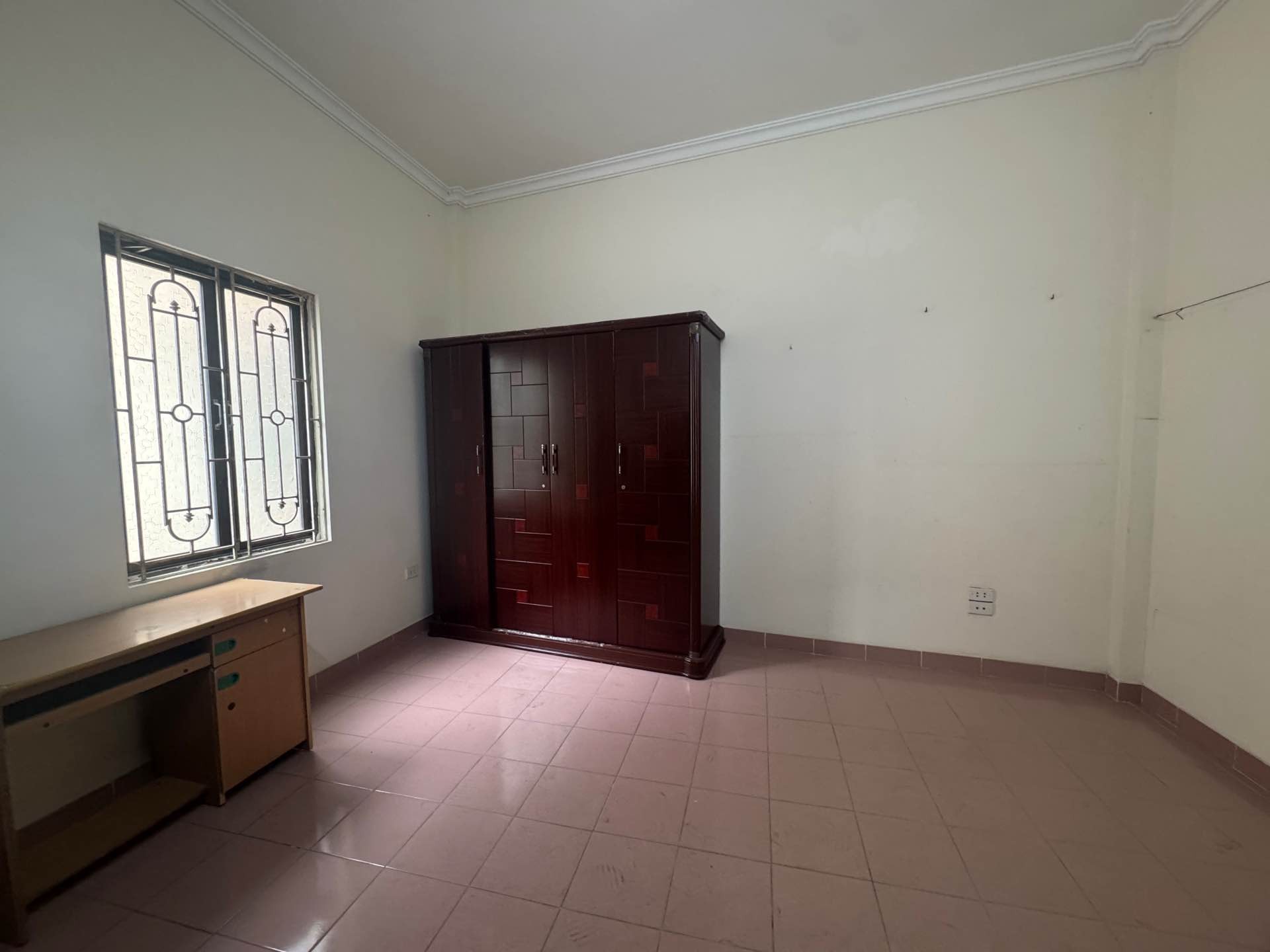 Bán nhà Minh Khai - diện tích 48m2 3 tầng - Lô góc 2 mặt thoáng - giá 11 tỷ