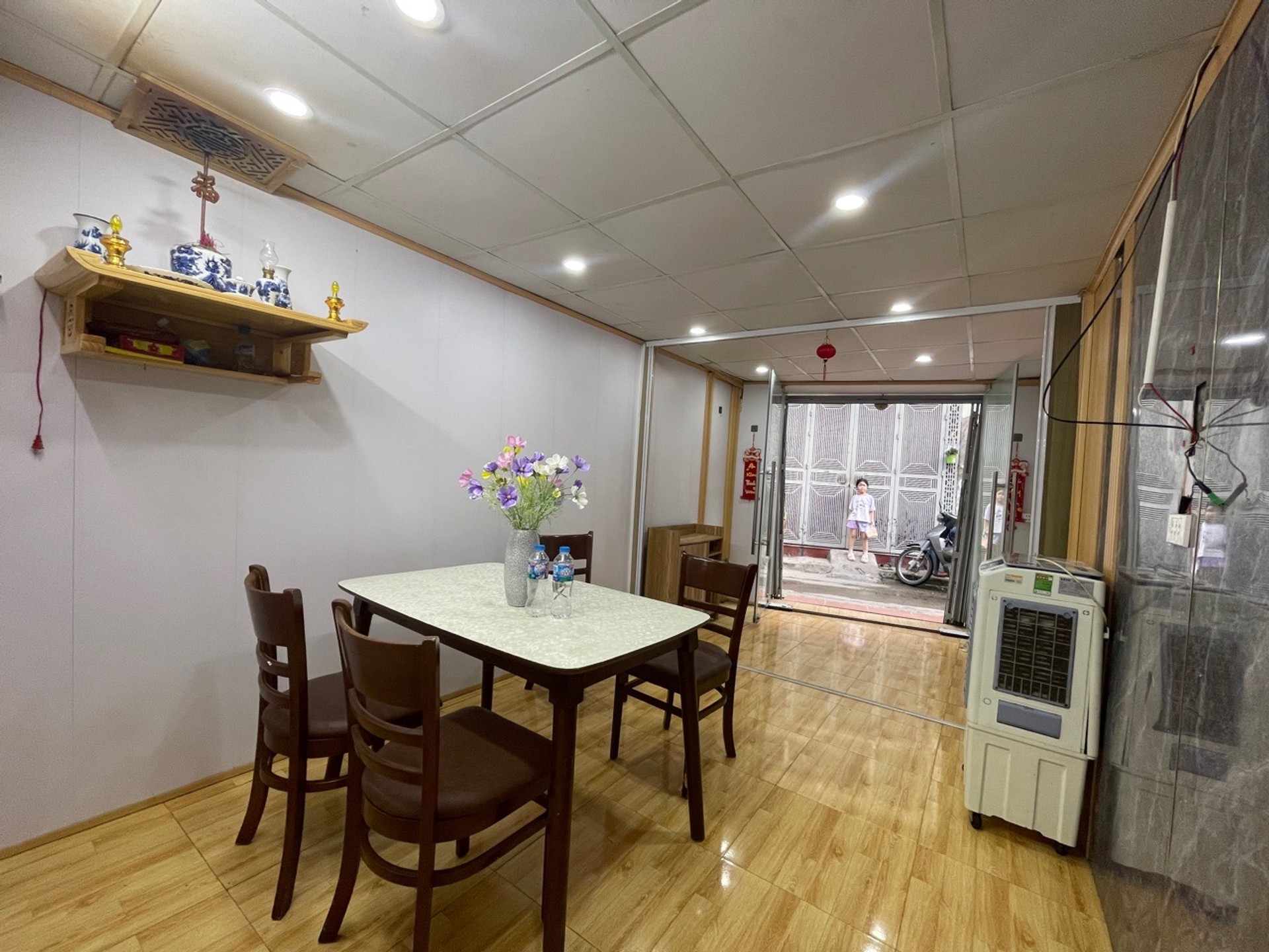 Bán nhà Tân Mai - diện tích 45m2 1 tầng - Nhà đẹp ở luôn - giá 2,05 tỷ