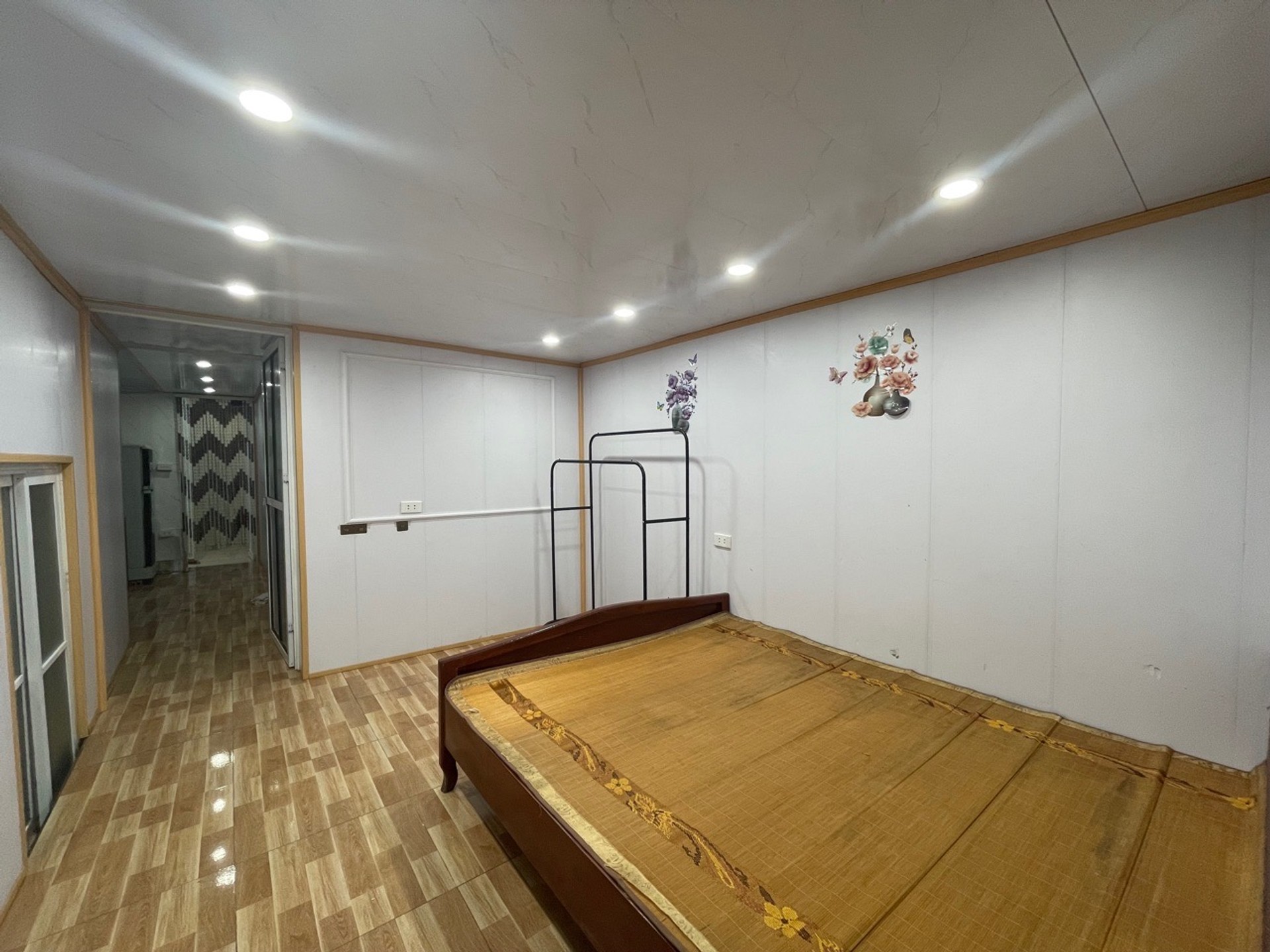 Bán nhà Tân Mai - diện tích 45m2 1 tầng - Nhà đẹp ở luôn - giá 2,05 tỷ