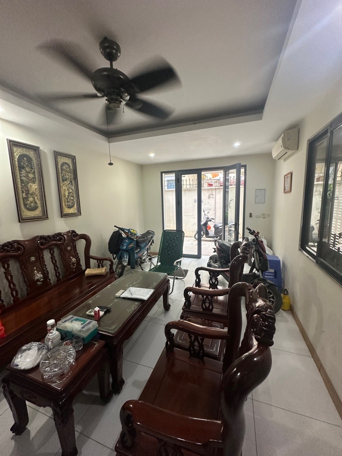 Bán nhà Lạc Trung - diện tích 52m2 3 tầng - Lô góc, ô tô đỗ cửa - giá 18,5 tỷ