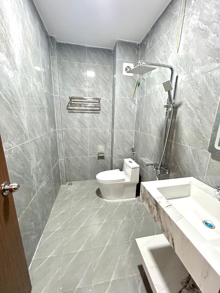 Bán nhà Vĩnh Hưng - diện tích 37m2 6 tầng - Thang máy - giá 11 tỷ
