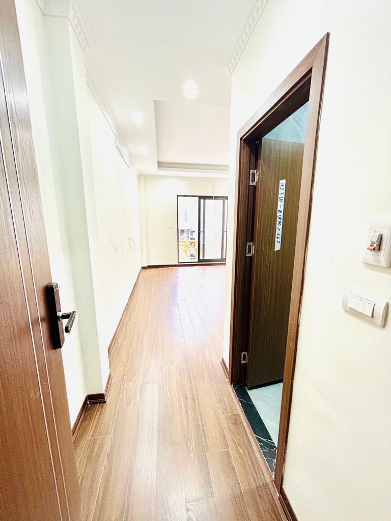 Bán nhà Vĩnh Hưng - diện tích 37m2 6 tầng - Thang máy - giá 11 tỷ