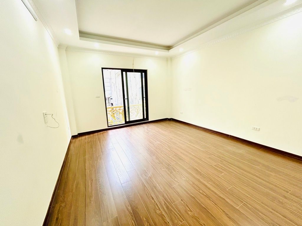Bán nhà Vĩnh Hưng - diện tích 37m2 6 tầng - Thang máy - giá 11 tỷ
