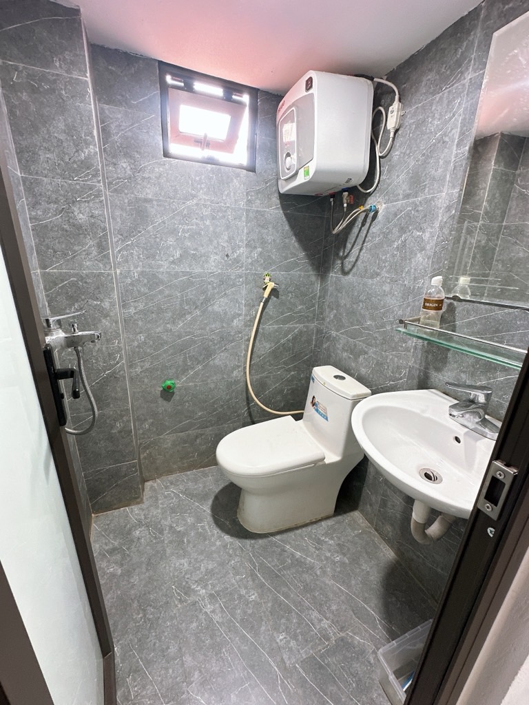 Bán nhà Trần Khát Chân - diện tích 12m2 4 tầng - Kinh doanh nhỏ - giá 2,35 tỷ