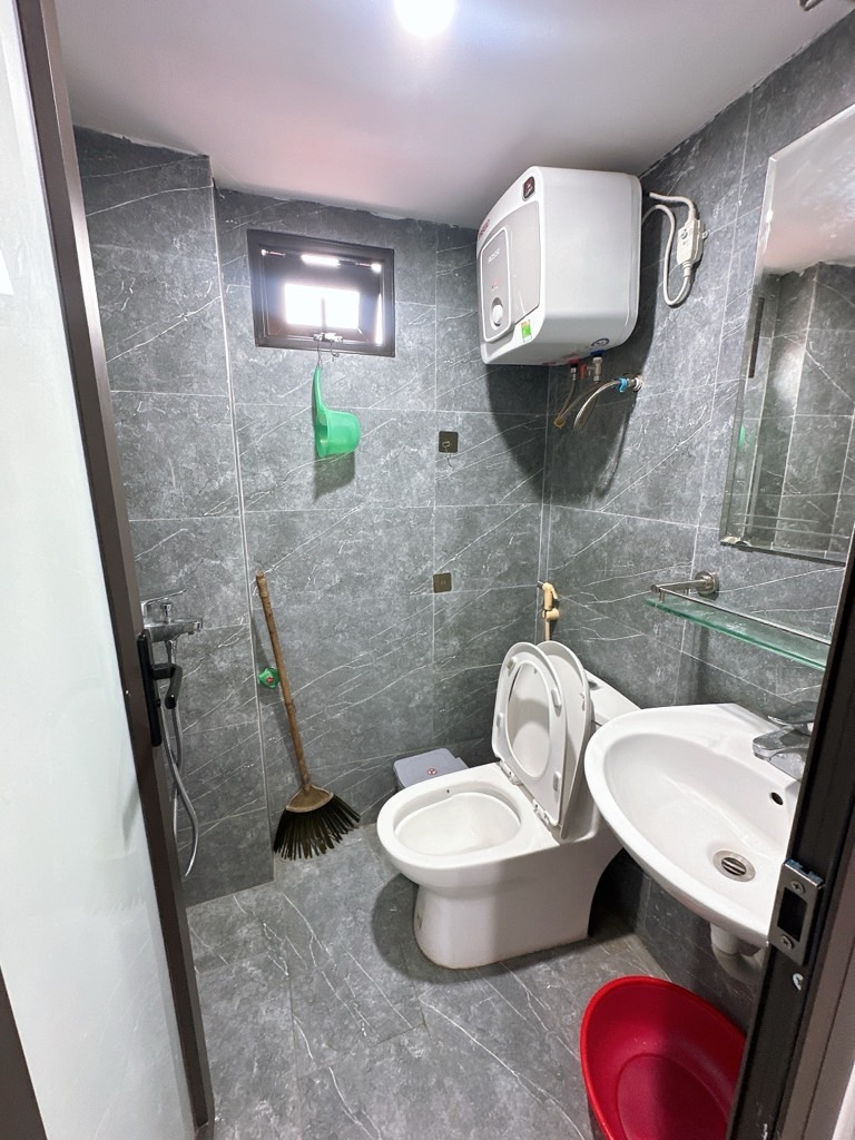 Bán nhà Trần Khát Chân - diện tích 12m2 4 tầng - Kinh doanh nhỏ - giá 2,35 tỷ
