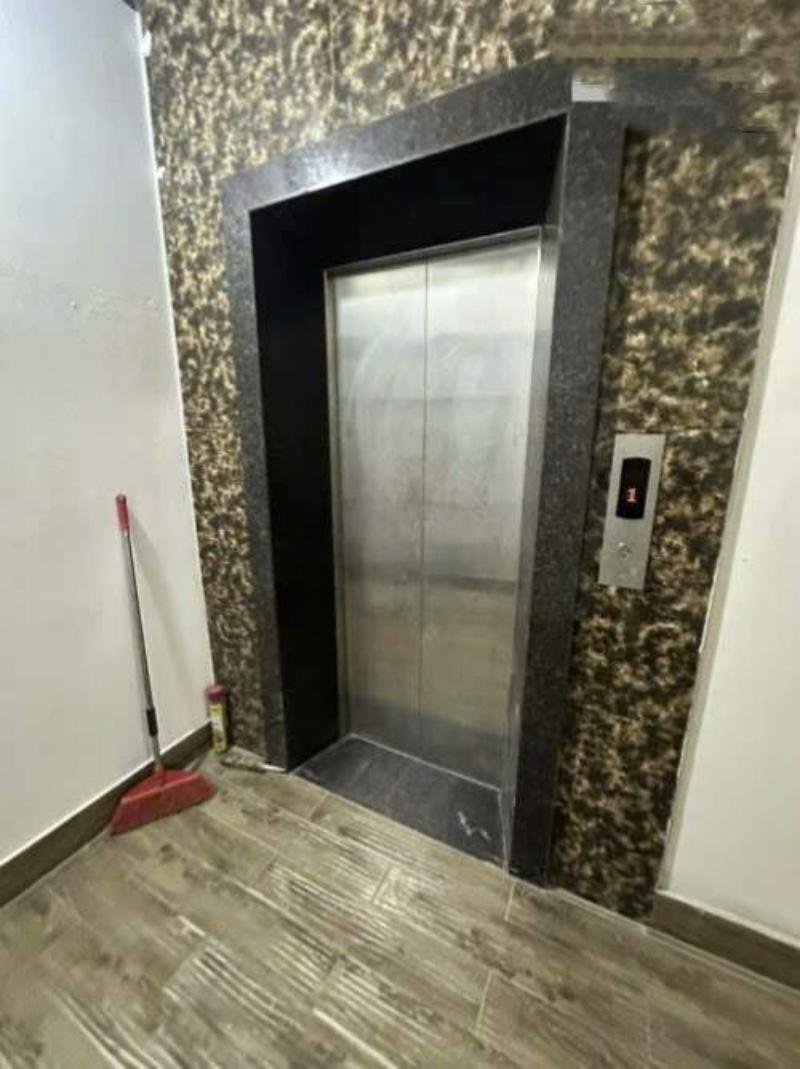 Bán nhà Kim Đồng - diện tích 116m2 6 tầng - Ô tô tránh - giá 65 tỷ