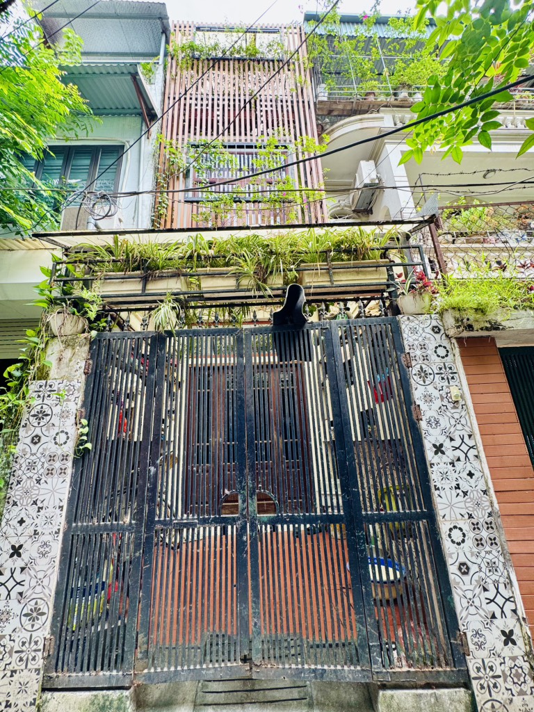 Bán nhà Bạch Đằng - diện tích 43m2 3 tầng - Ngõ 3 gác tránh xe máy - giá Nhỉnh 8 tỷ