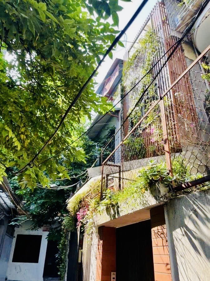 Bán nhà Bạch Đằng - diện tích 43m2 3 tầng - Ngõ 3 gác tránh xe máy - giá Nhỉnh 8 tỷ