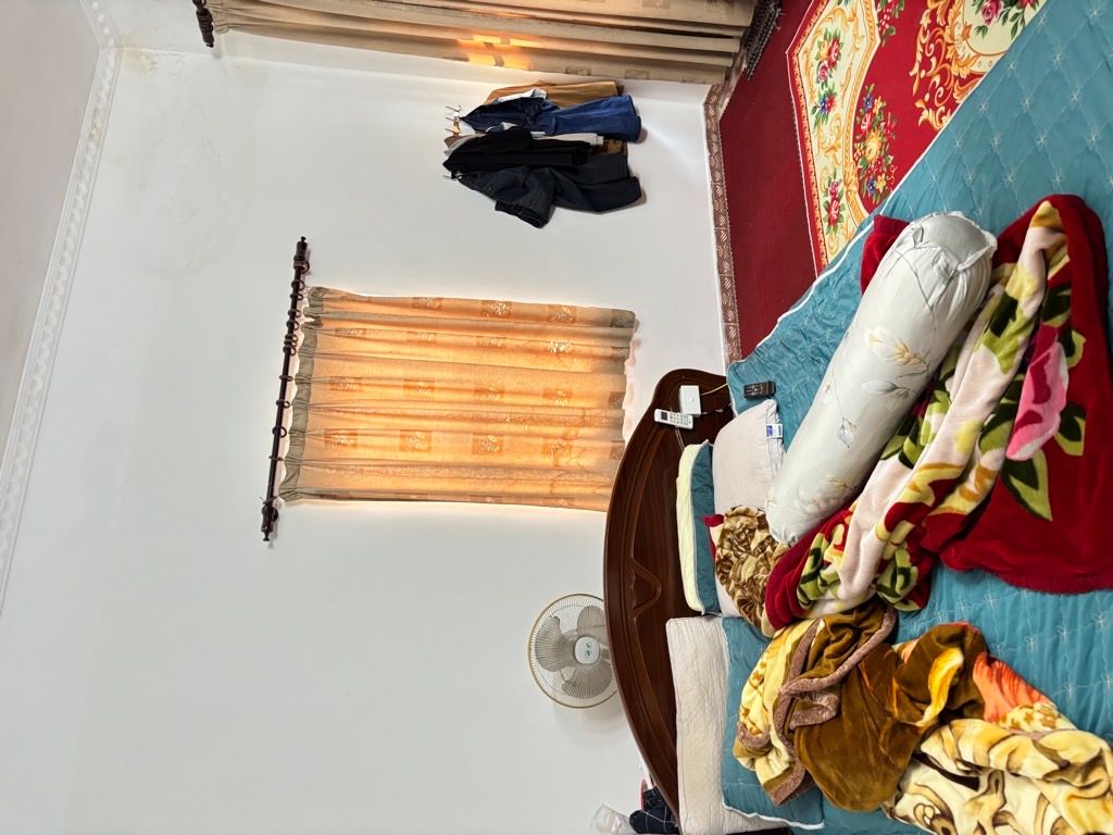 Bán nhà Âu Cơ - diện tích 100m2 3 tầng - Mặt tiền rộng - giá 25,5 tỷ