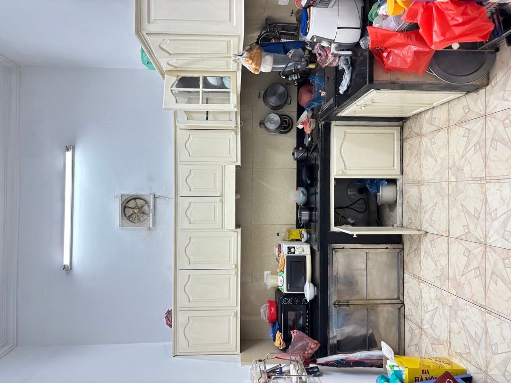 Bán nhà Âu Cơ - diện tích 100m2 3 tầng - Mặt tiền rộng - giá 25,5 tỷ