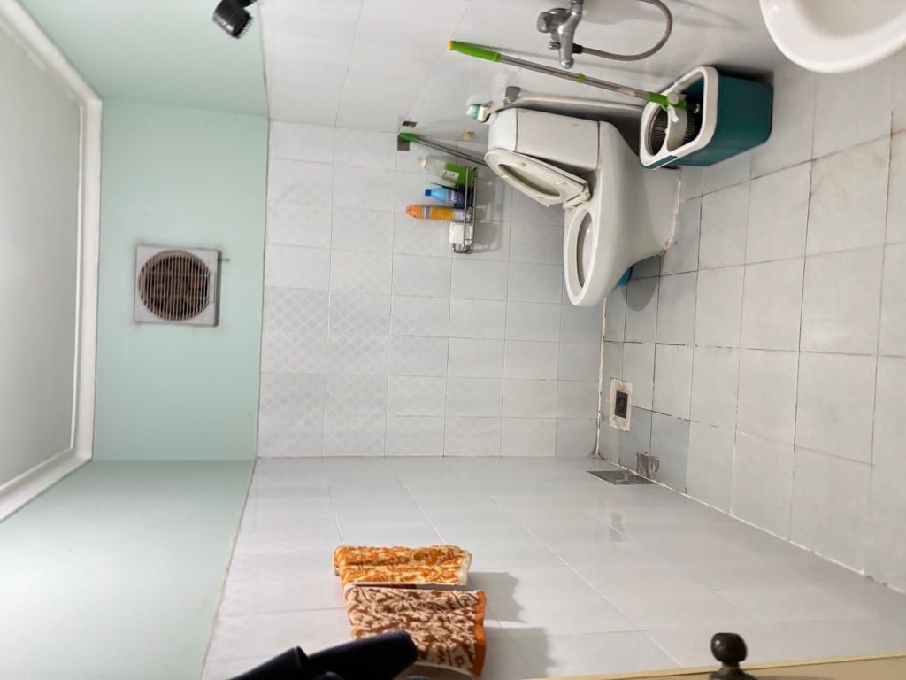 Bán nhà Âu Cơ - diện tích 100m2 3 tầng - Mặt tiền rộng - giá 25,5 tỷ