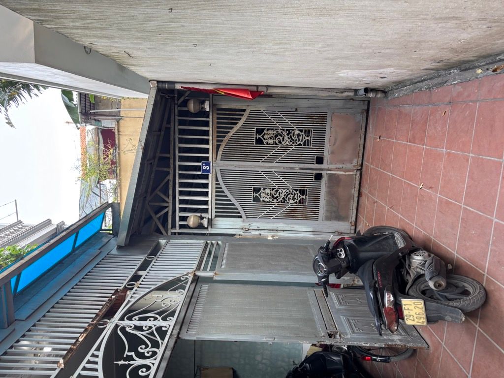 Bán nhà Âu Cơ - diện tích 100m2 3 tầng - Mặt tiền rộng - giá 25,5 tỷ