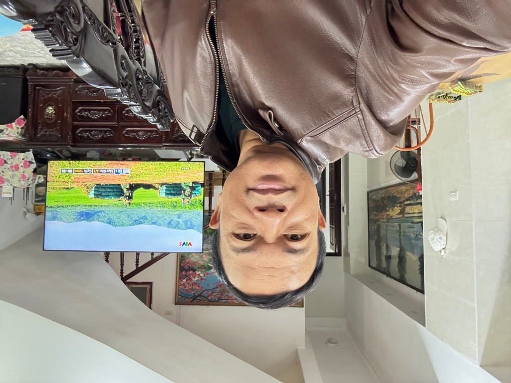 Bán nhà Âu Cơ - diện tích 100m2 3 tầng - Mặt tiền rộng - giá 25,5 tỷ