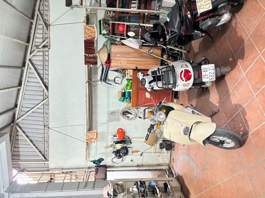 Bán nhà Âu Cơ - diện tích 100m2 3 tầng - Mặt tiền rộng - giá 25,5 tỷ