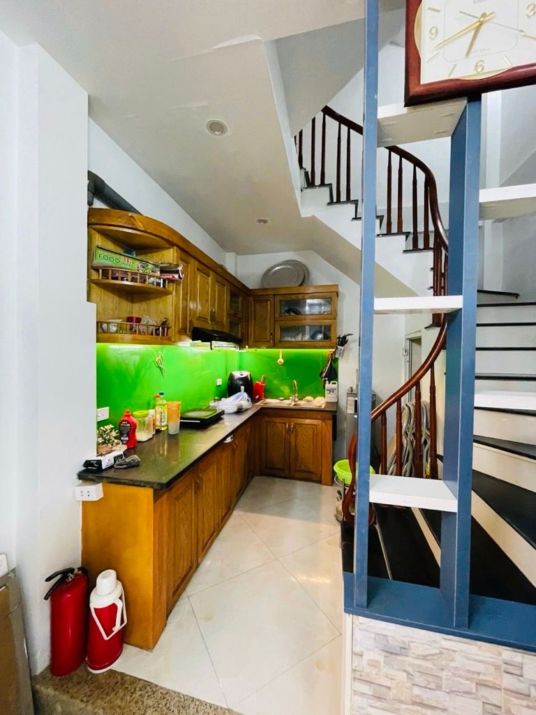 Bán nhà Định Công Thượng - diện tích 30m2 5 tầng - Ô TÔ CÁCH 15m - giá 7,6 tỷ