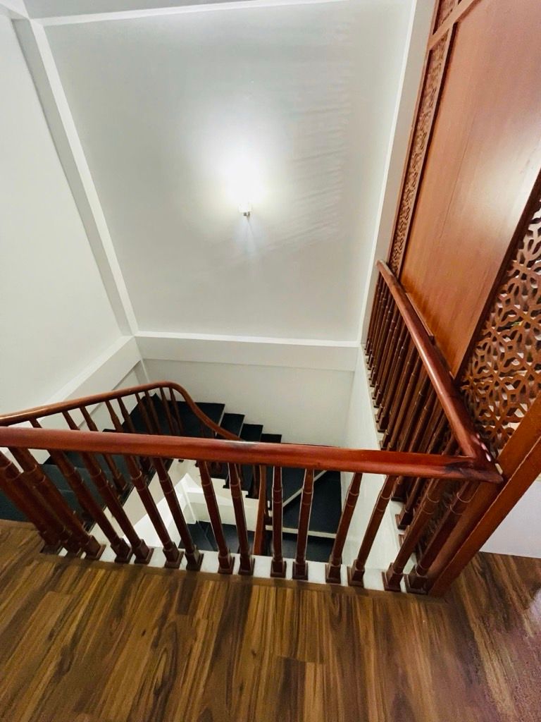 Bán nhà Định Công Thượng - diện tích 30m2 5 tầng - Ô TÔ CÁCH 15m - giá 7,6 tỷ