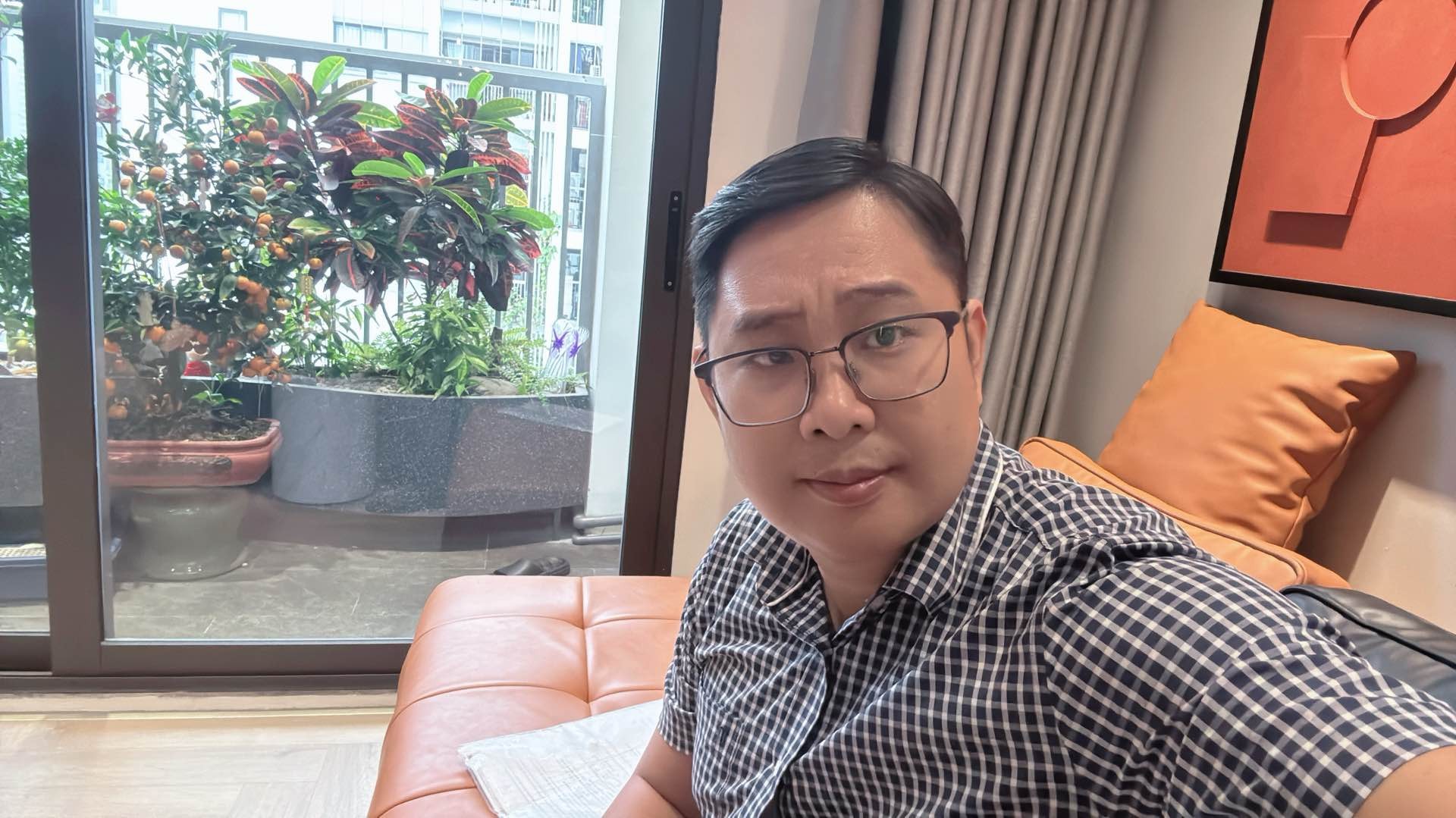 Bán nhà Linh Đàm - diện tích 96m2 17 tầng - Lô góc, view hồ - giá 10,5 tỷ