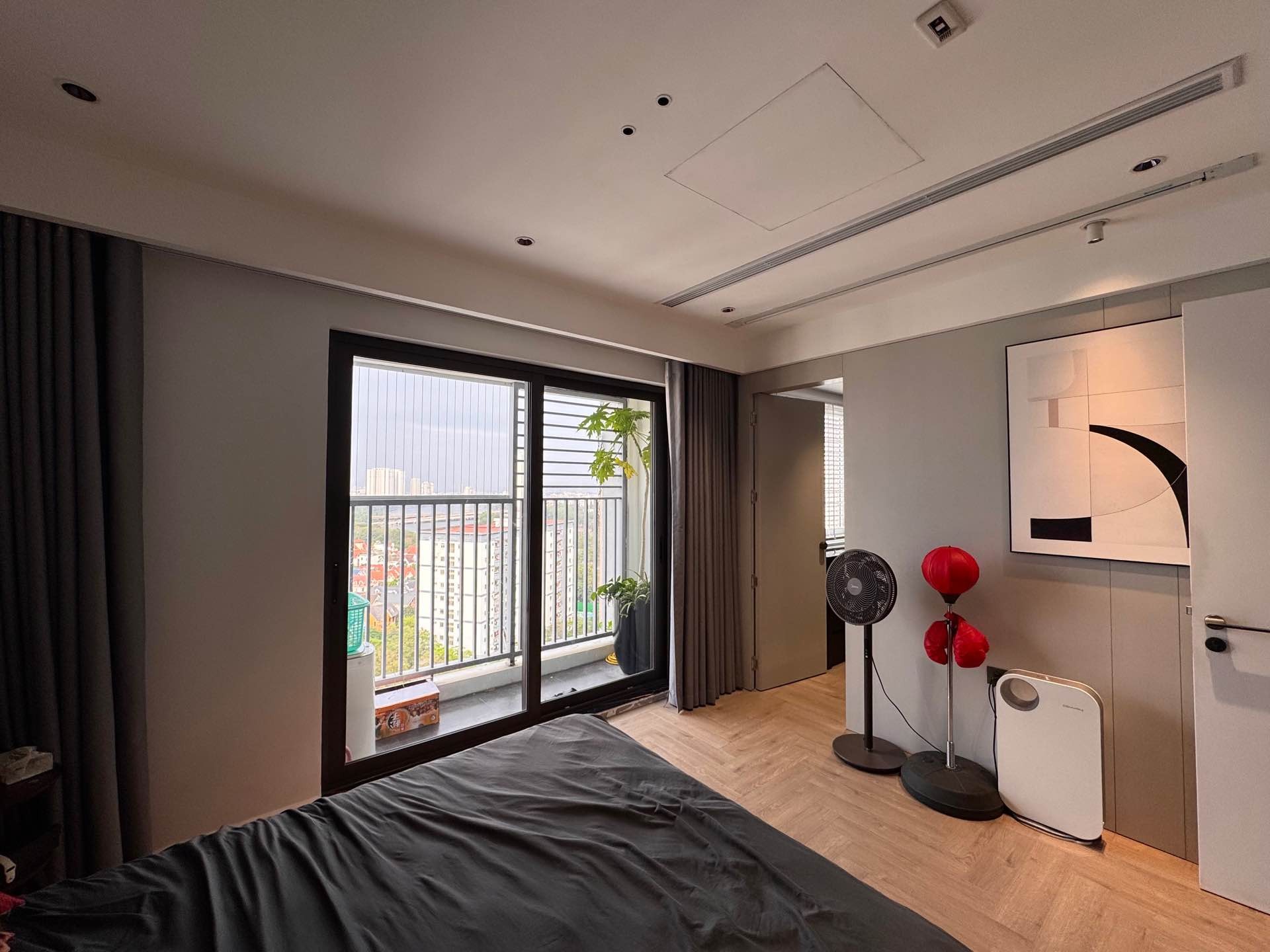Bán nhà Linh Đàm - diện tích 96m2 17 tầng - Lô góc, view hồ - giá 10,5 tỷ