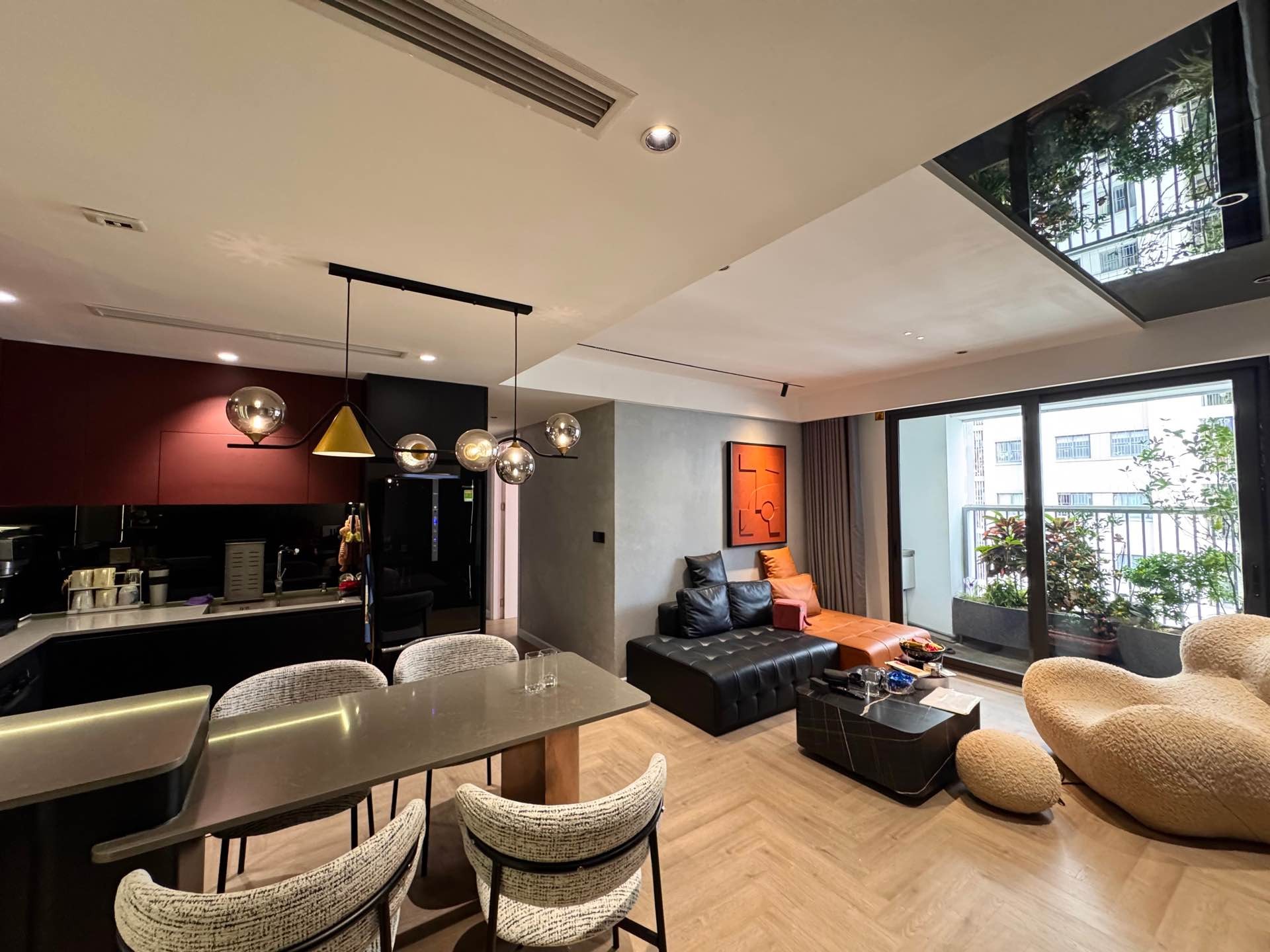 Bán nhà Linh Đàm - diện tích 96m2 17 tầng - Lô góc, view hồ - giá 10,5 tỷ