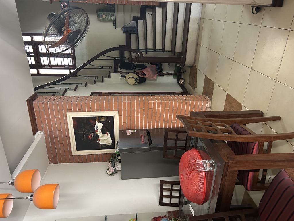 Bán nhà Nguyễn Đức Cảnh - diện tích 122m2 3 tầng - Biệt thự trong lòng phố - giá 27,5 tỷ