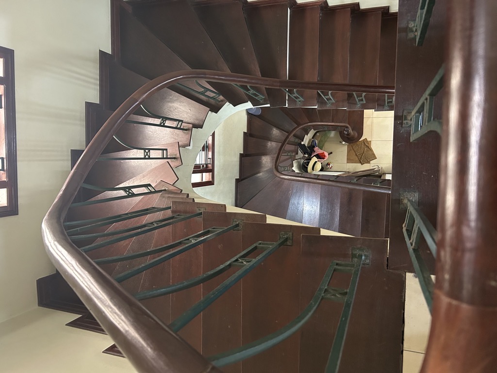 Bán nhà Nguyễn Đức Cảnh - diện tích 122m2 3 tầng - Biệt thự trong lòng phố - giá 27,5 tỷ