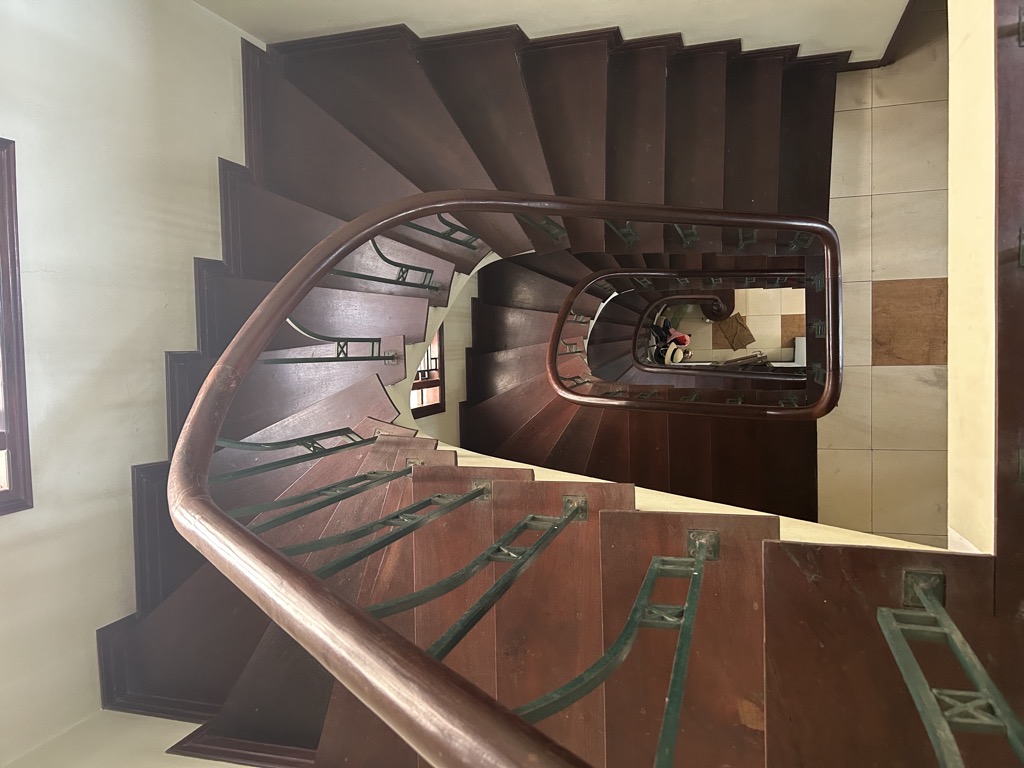 Bán nhà Nguyễn Đức Cảnh - diện tích 122m2 3 tầng - Biệt thự trong lòng phố - giá 27,5 tỷ