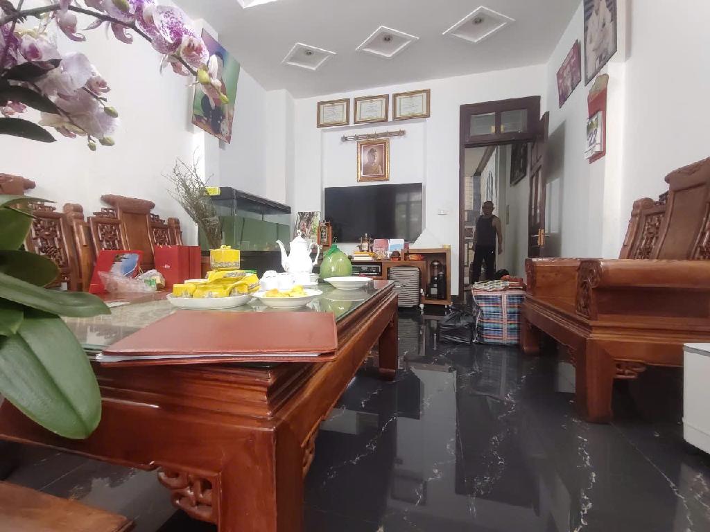 Bán nhà Nguyễn Công Thái - diện tích 53m2 5 tầng - MẶT PHỐ-VỈA HÈ- KINH DOANH - giá 27 tỷ