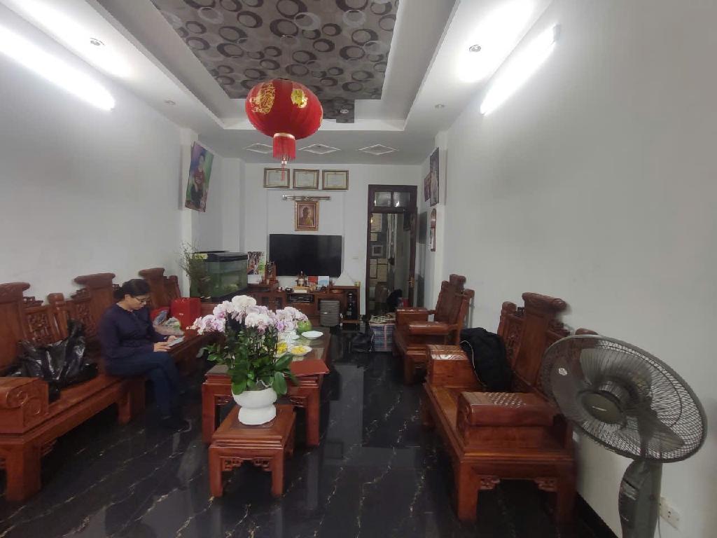 Bán nhà Nguyễn Công Thái - diện tích 53m2 5 tầng - MẶT PHỐ-VỈA HÈ- KINH DOANH - giá 27 tỷ