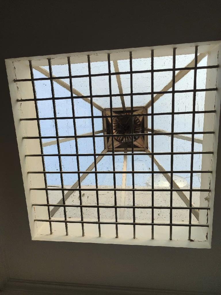 Bán nhà Nguyễn Công Thái - diện tích 53m2 5 tầng - MẶT PHỐ-VỈA HÈ- KINH DOANH - giá 27 tỷ