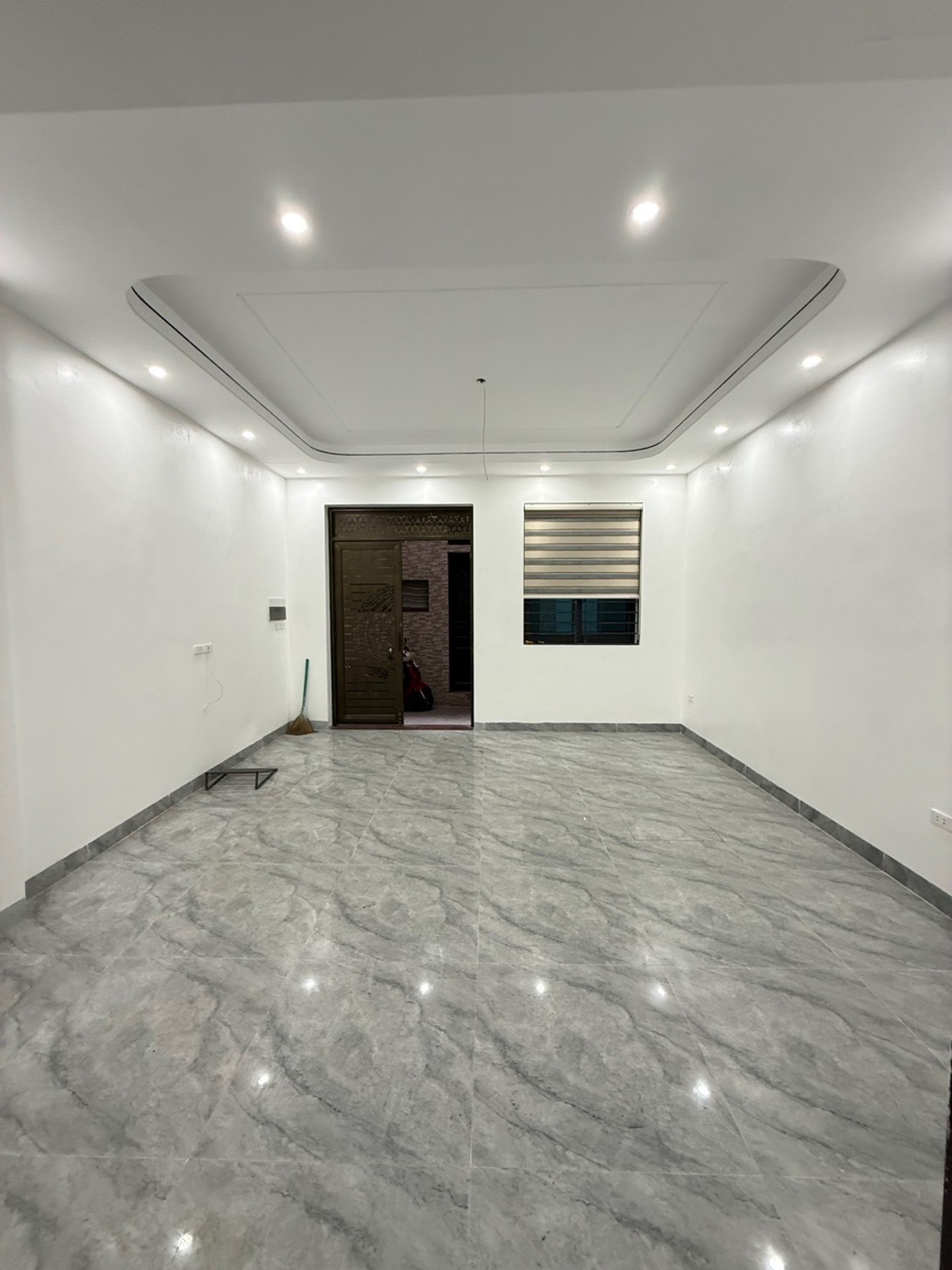 Bán nhà Hai Bà Trưng - diện tích 42m2 6 tầng - Lô góc, thang máy - giá 15,2 tỷ