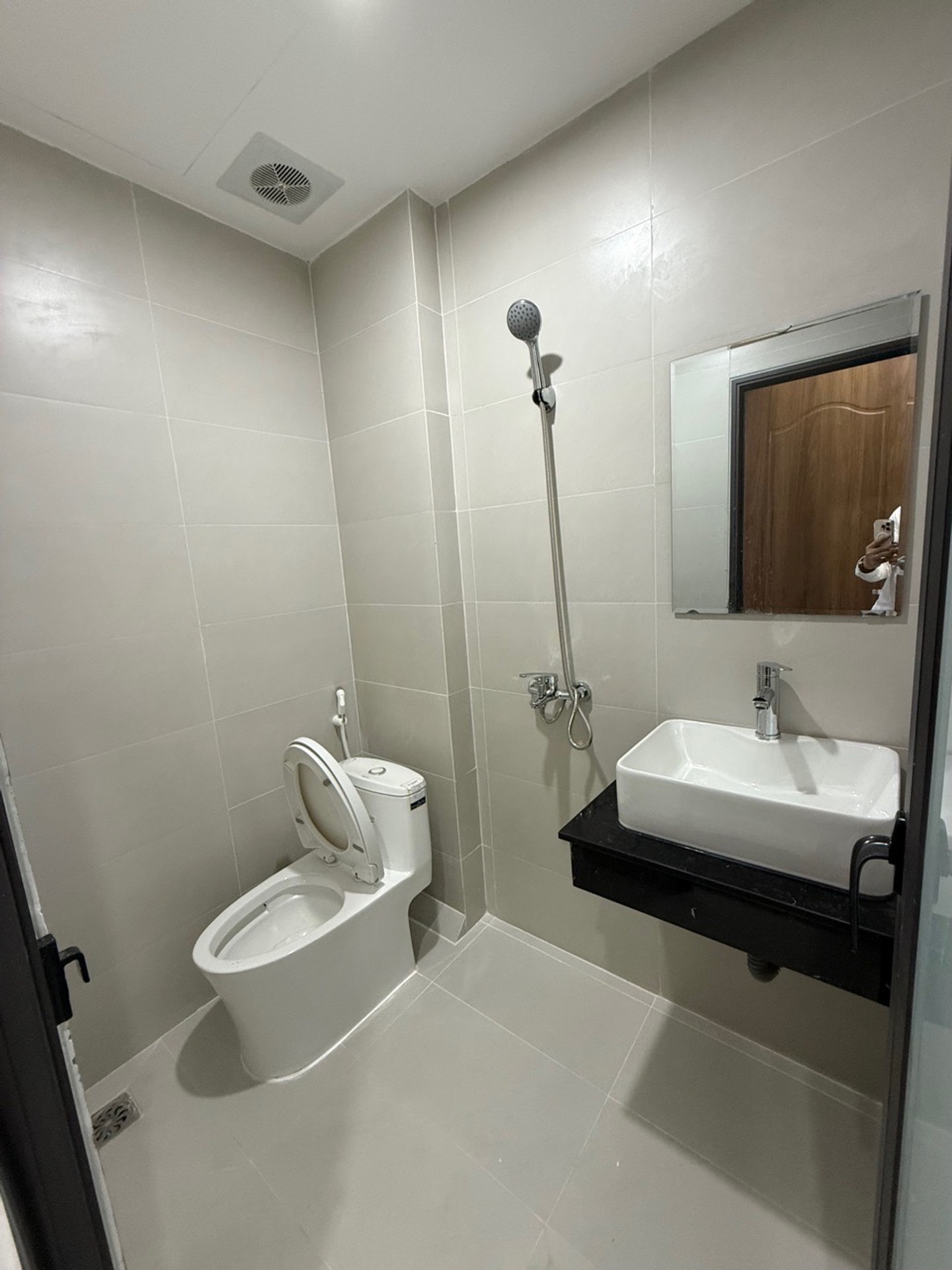 Bán nhà Hai Bà Trưng - diện tích 42m2 6 tầng - Lô góc, thang máy - giá 15,2 tỷ