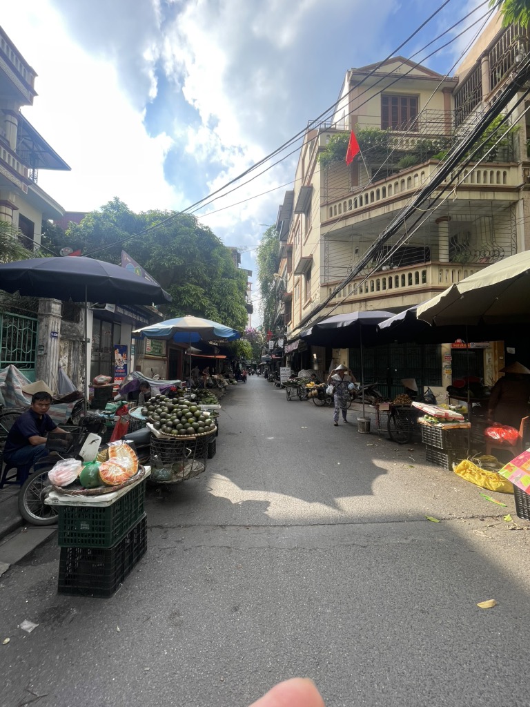 Bán nhà THANH XUÂN - diện tích 141.5m2 3 tầng - MẶT PHỐ KINH DOANH - giá 46,5 tỷ