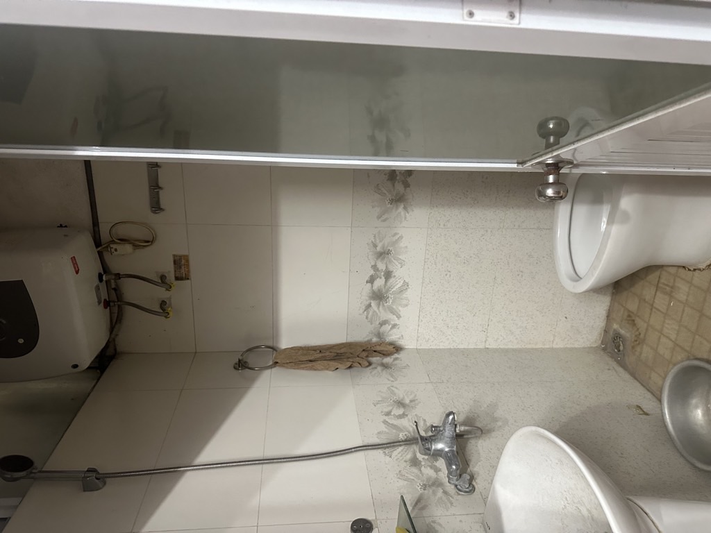 Bán nhà Trần Khát Chân - diện tích 20m2 3 tầng - Ô TÔ ĐỖ CỔNG - giá 3,8 tỷ