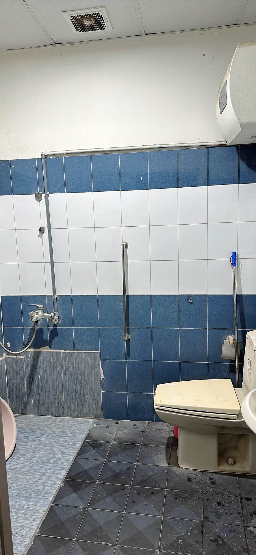 Bán nhà Thợ Nhuộm - diện tích 75.5m2 3 tầng - Lô góc mặt phố kinh doanh sầm uất - giá 57 tỷ