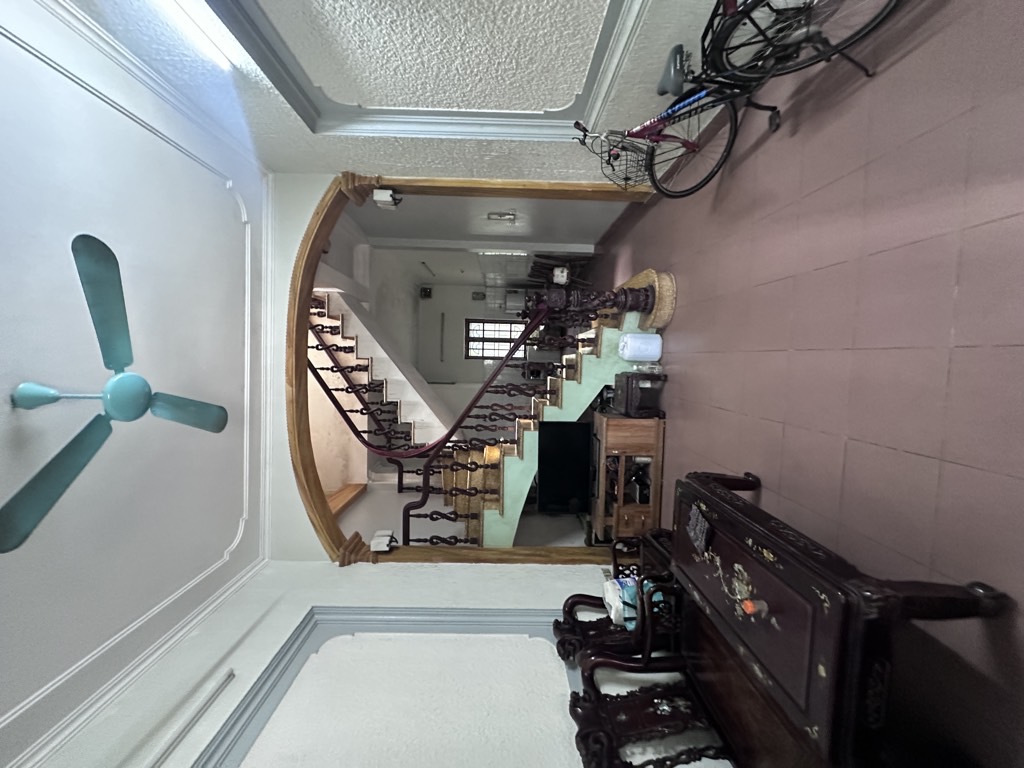 Bán nhà Lĩnh Nam - diện tích 120m2 3 tầng - Ô tô chạy vòng quanh - giá 40 tỷ