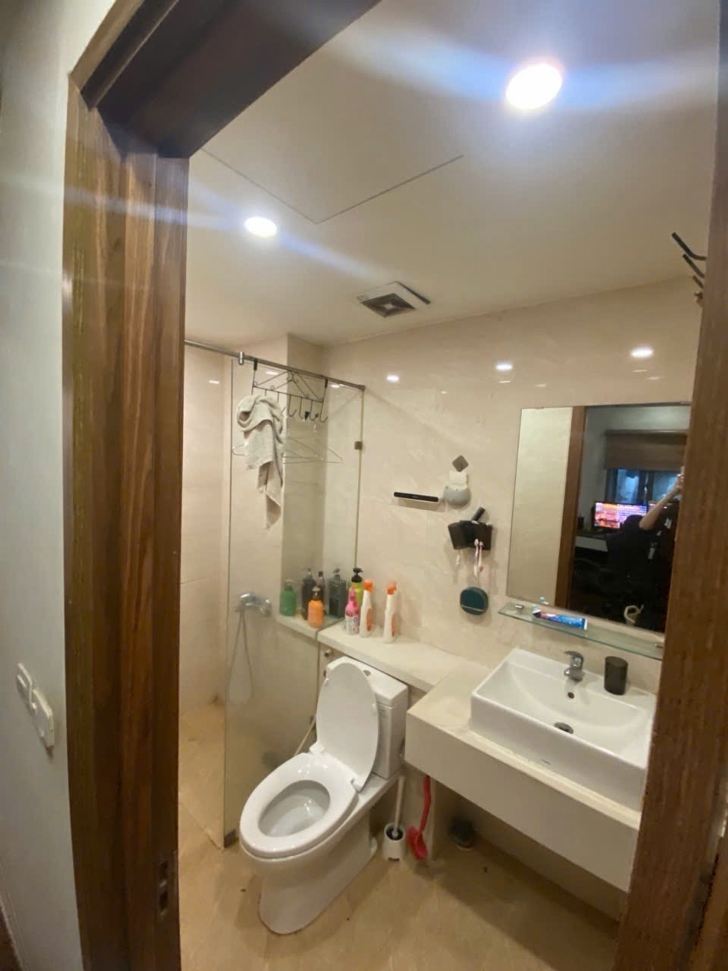 Bán nhà Nguyễn Xiển - diện tích 67m2 15 tầng - Căn hộ đẹp, giao thông thuận tiện - giá 5,8 tỷ