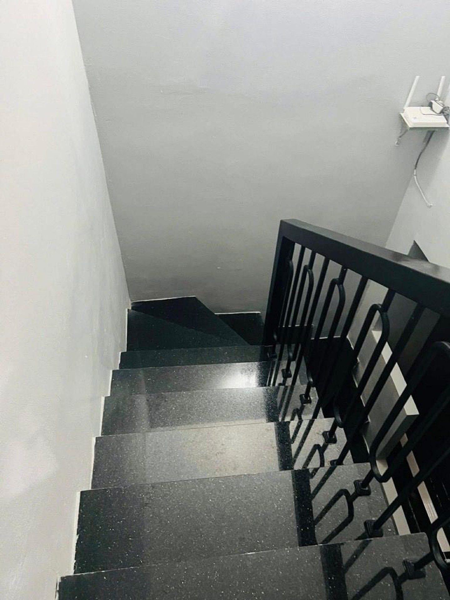 Bán nhà Định Công Thượng - diện tích 35m2 2 tầng - Nhà đẹp, ngõ thông thoáng - giá Nhỉnh 2 tỷ