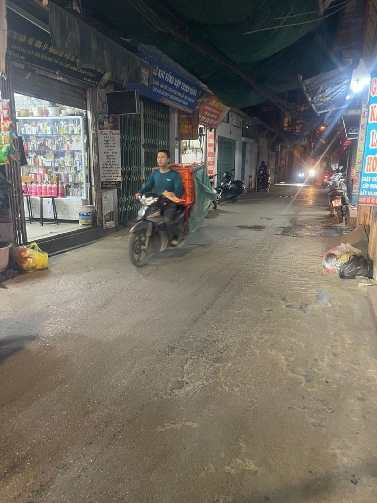 Bán nhà Định Công Thượng - diện tích 35m2 2 tầng - Nhà đẹp, ngõ thông thoáng - giá Nhỉnh 2 tỷ