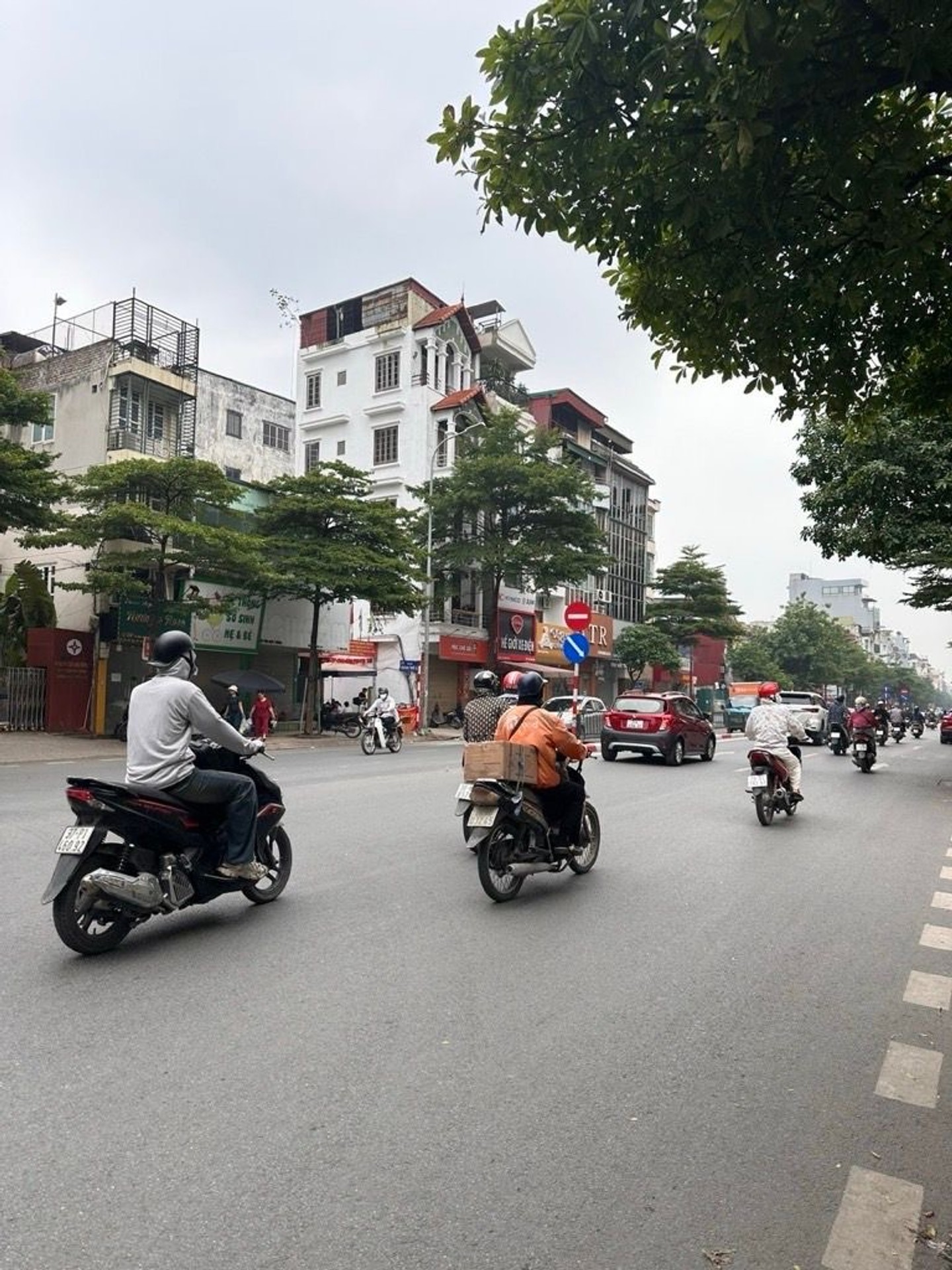 Bán nhà Tôn Đức Thắng - diện tích 36m2 6 tầng - Lô góc 3 mặt thoáng - giá 29,6 tỷ