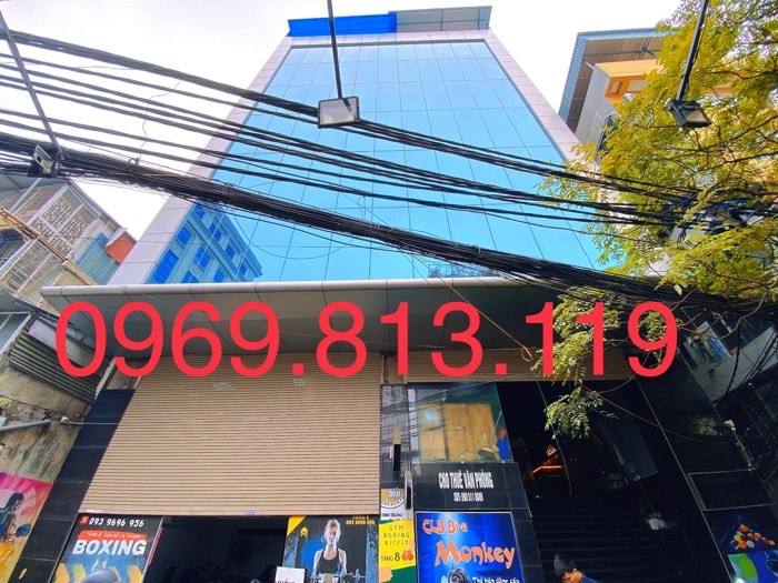 Bán nhà Đê La Thành Nhỏ - diện tích 301m2 12 tầng - Lô góc 3 mặt thoáng - giá 100 tỷ