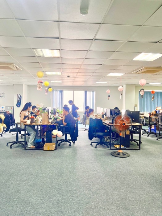 Bán nhà Đê La Thành Nhỏ - diện tích 301m2 12 tầng - Lô góc 3 mặt thoáng - giá 100 tỷ