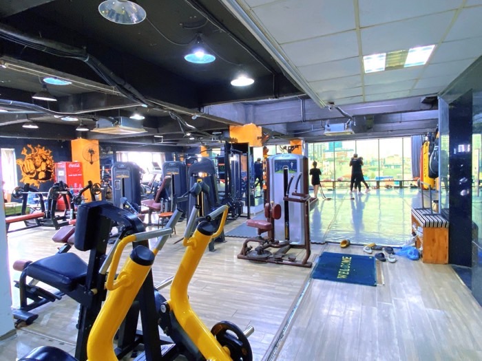 Bán nhà Đê La Thành Nhỏ - diện tích 301m2 12 tầng - Lô góc 3 mặt thoáng - giá 100 tỷ