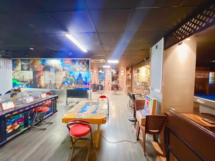 Bán nhà Đê La Thành Nhỏ - diện tích 301m2 12 tầng - Lô góc 3 mặt thoáng - giá 100 tỷ